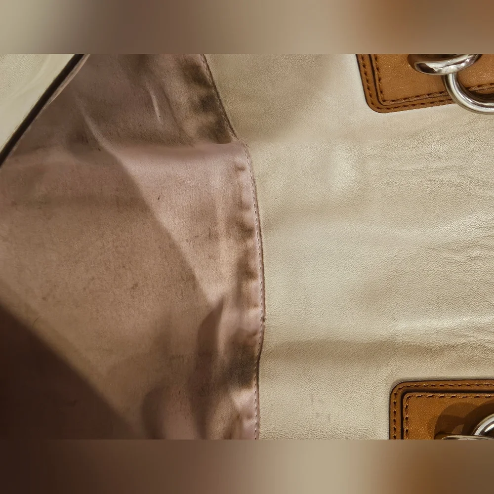 Coach Leather Cream Zipper Tote Bag - Picture 8 of 11